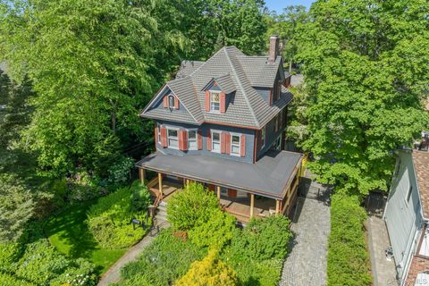 175 Ivy Street Oyster Bay NY 11771