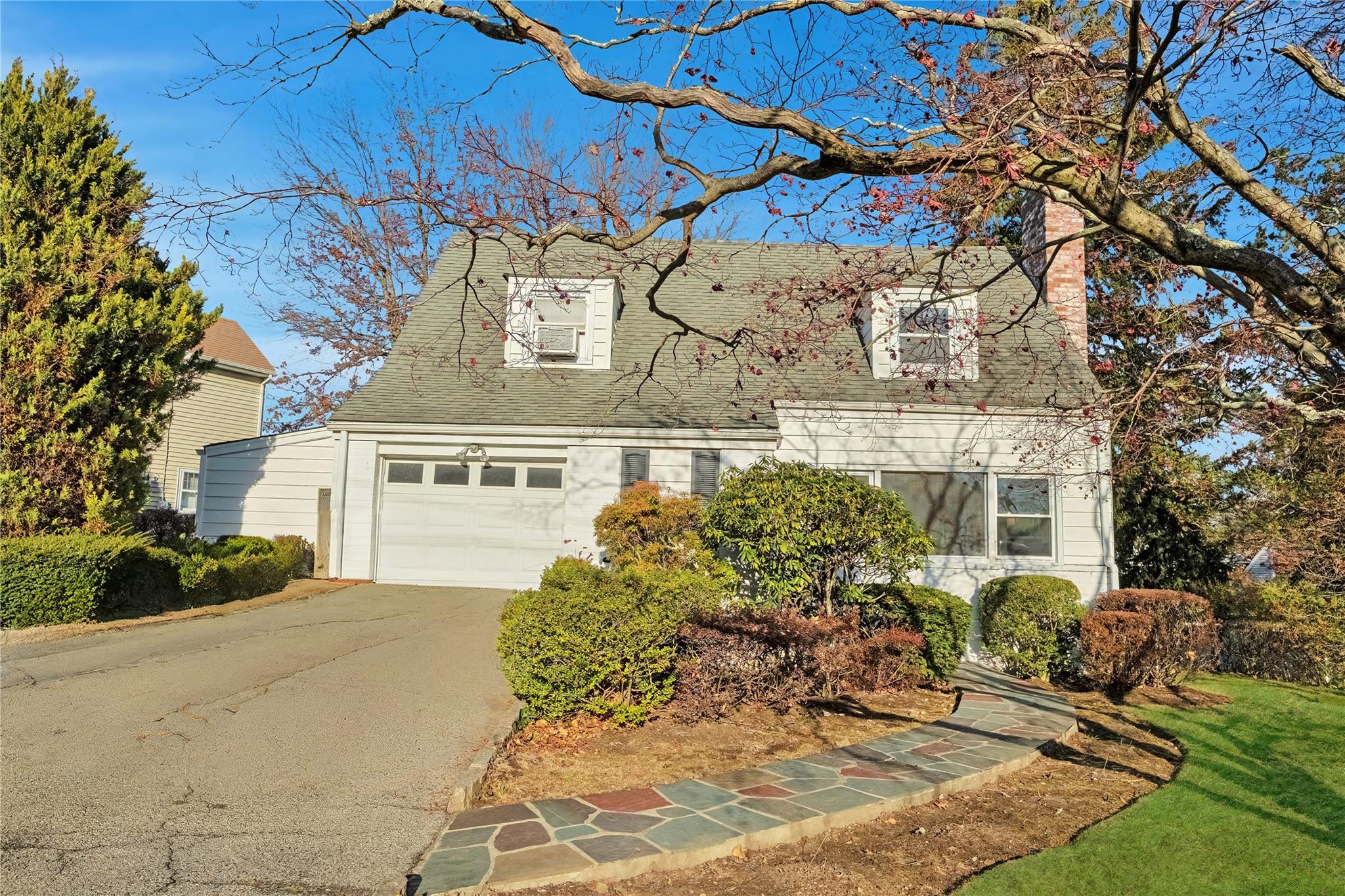 2 Knox Road, Eastchester, New York image 2