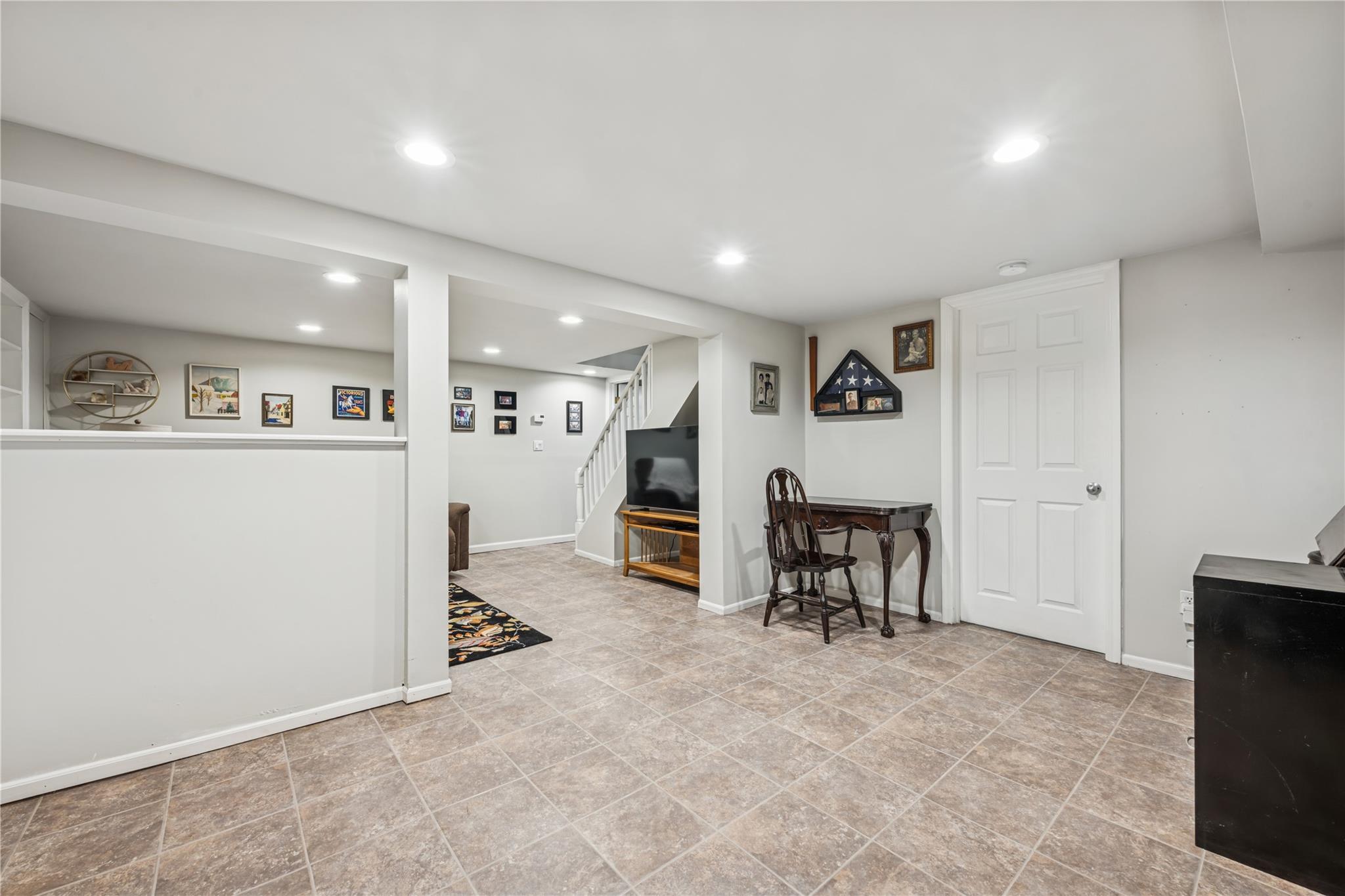 3865 New York Avenue, Seaford, New York image 26