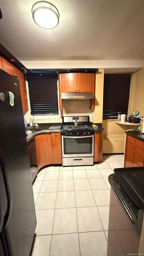 9710 62nd Drive 5E Rego Park NY 11374