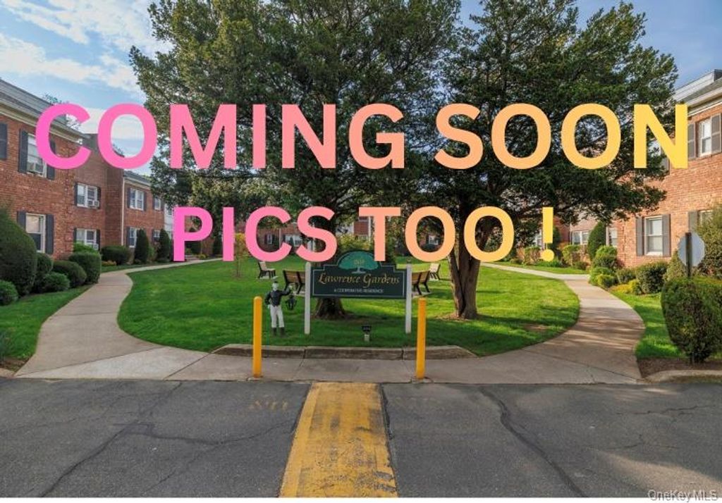 Photo of 261 Central Avenue #D1, Lawrence, NY 11559 (MLS # 988889)