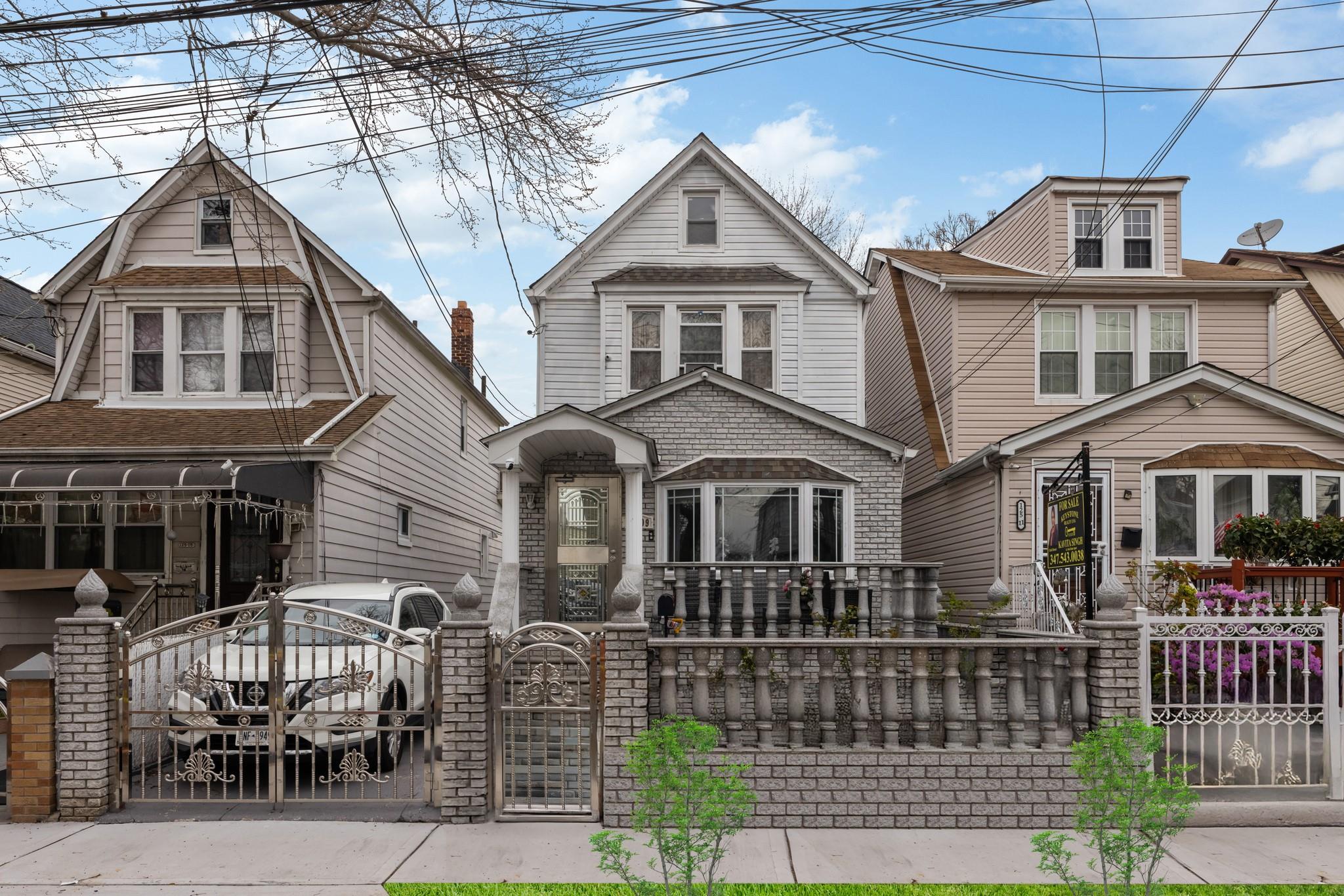 12509 Linden Boulevard, South Ozone Park, New York image 40