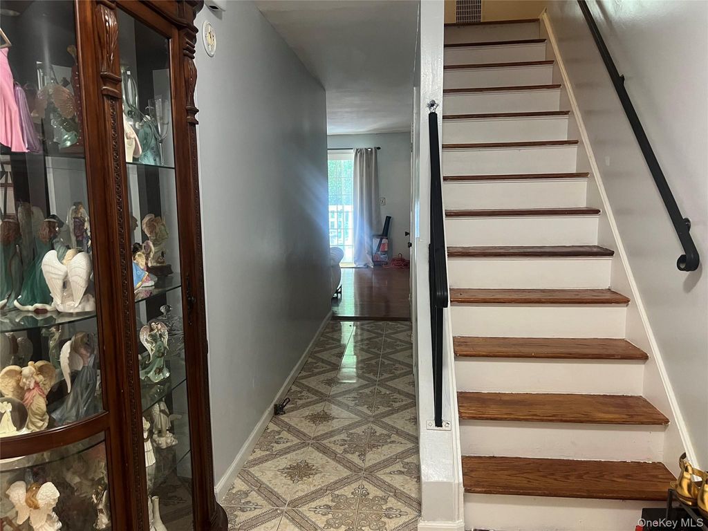 Photo of 40 Roosevelt Drive, West Haverstraw, NY 10993 (MLS # 921638)
