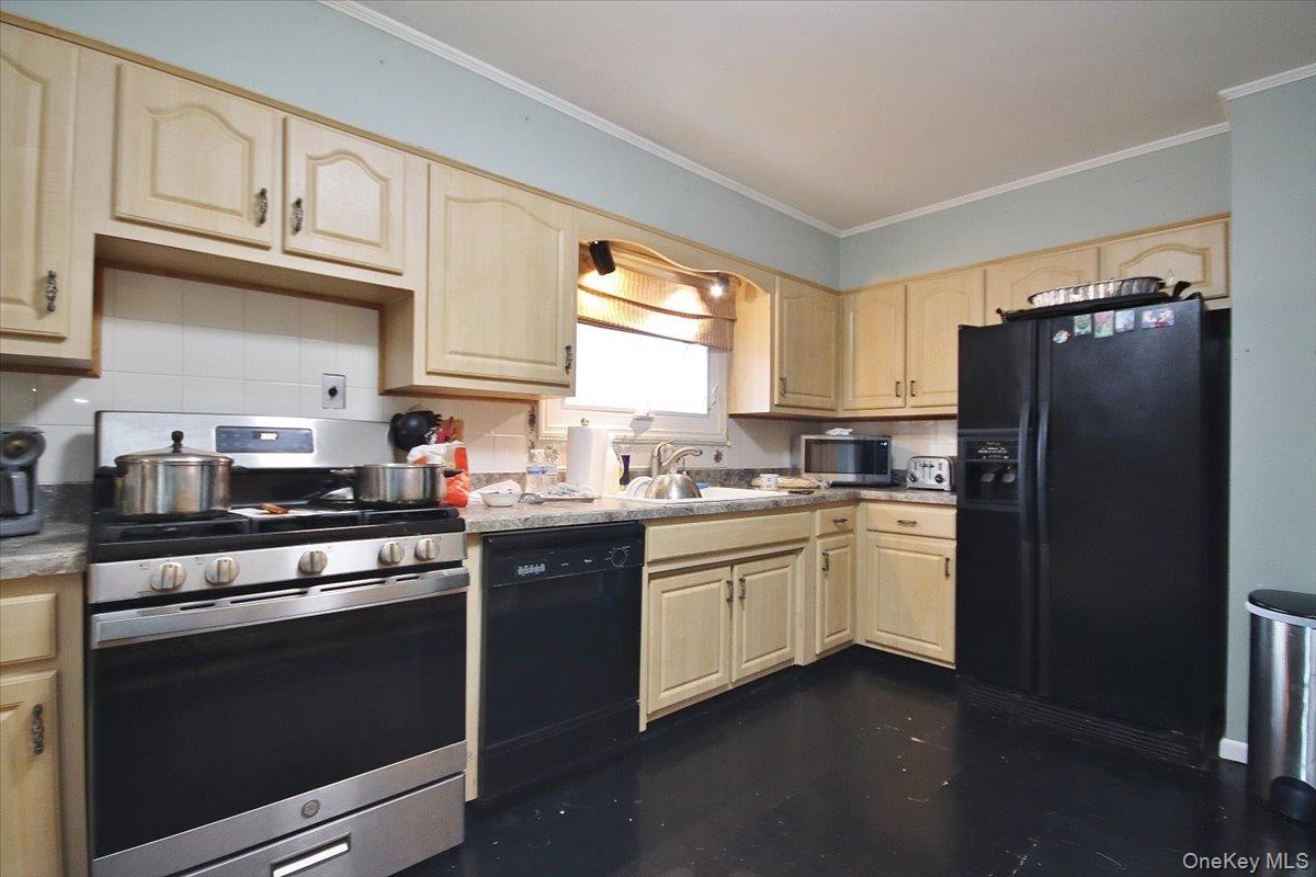 Marlboro, New York 12542, United States, 3 Bedrooms Bedrooms, ,2 BathroomsBathrooms,Residential,Active,237483