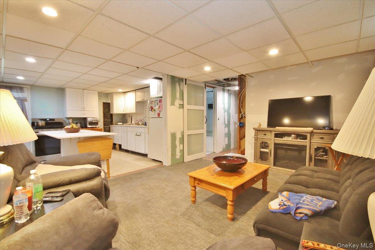 Marlboro, New York 12542, United States, 3 Bedrooms Bedrooms, ,2 BathroomsBathrooms,Residential,Active,237483