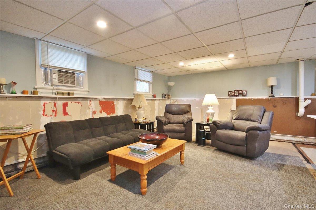 Marlboro, New York 12542, United States, 3 Bedrooms Bedrooms, ,2 BathroomsBathrooms,Residential,Active,237483