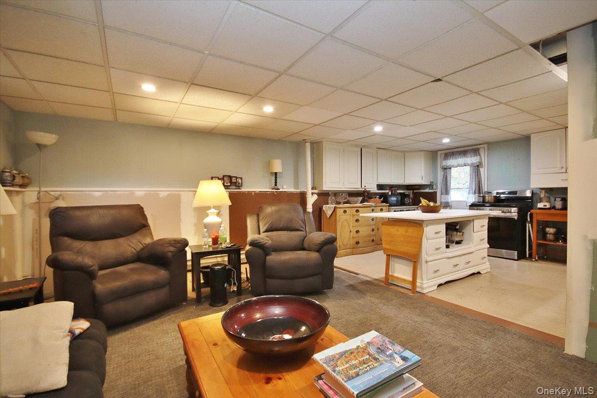 Marlboro, New York 12542, United States, 3 Bedrooms Bedrooms, ,2 BathroomsBathrooms,Residential,Active,237483