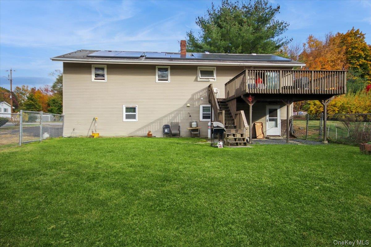 Marlboro, New York 12542, United States, 3 Bedrooms Bedrooms, ,2 BathroomsBathrooms,Residential,Active,237483