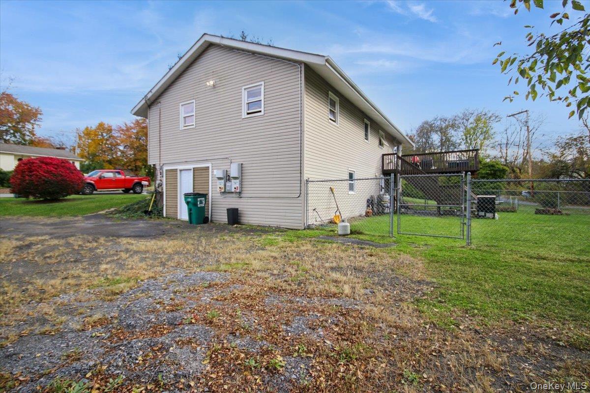 Marlboro, New York 12542, United States, 3 Bedrooms Bedrooms, ,2 BathroomsBathrooms,Residential,Active,237483
