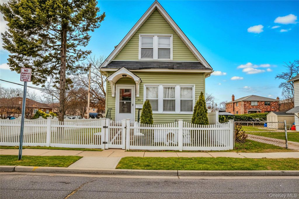 Photo of 38 Lehrer Avenue, Elmont, NY 11003 (MLS # 943843)