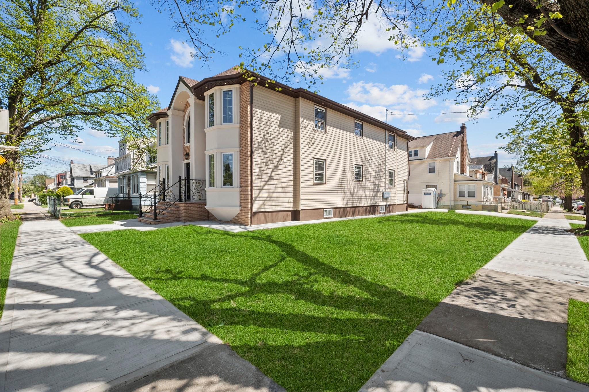 104-03 196  St