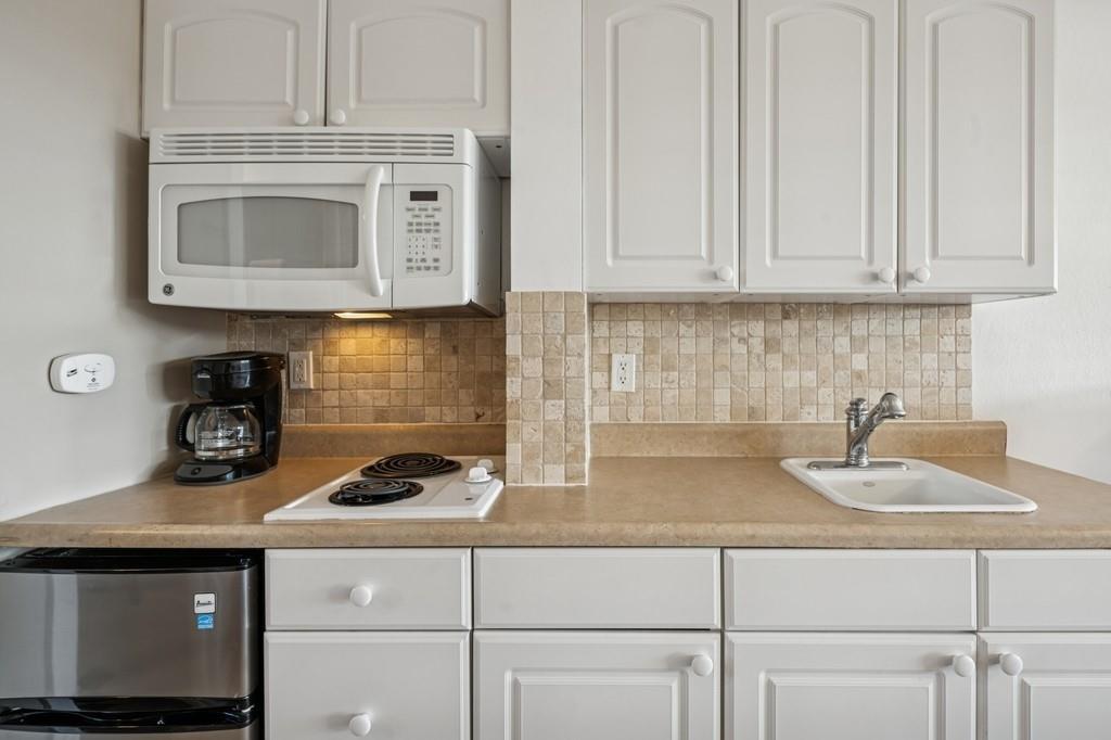 2136 Montauk Highway 112