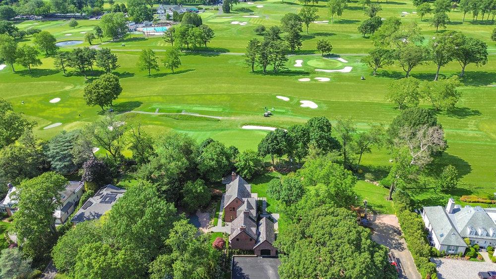 38 Country Club Drive, Port Washington, New York image 2