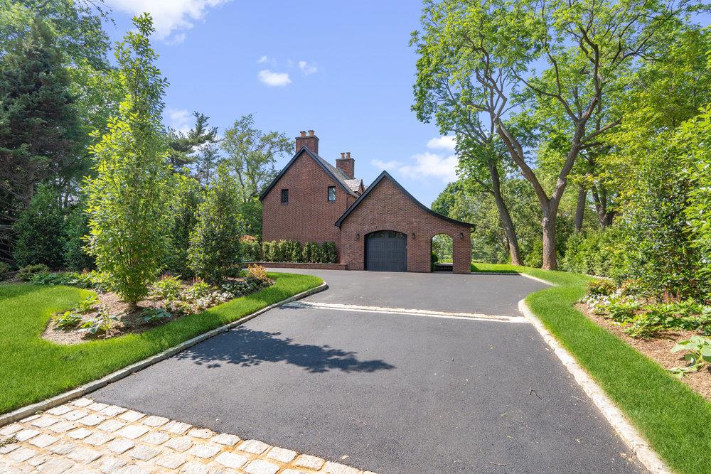38 Country Club Drive, Port Washington, New York image 45