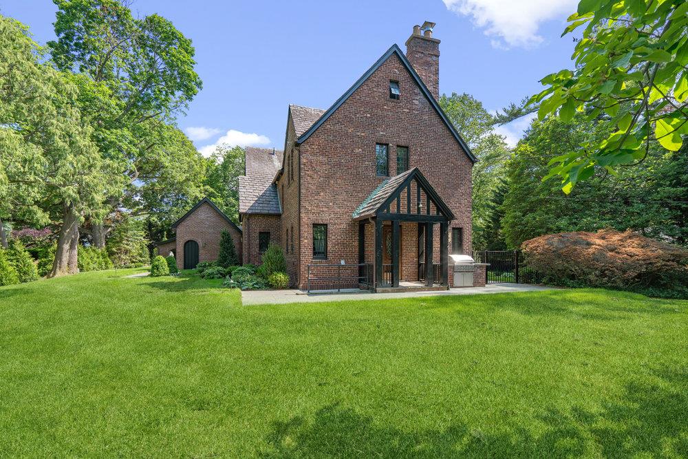38 Country Club Drive, Port Washington, New York image 46