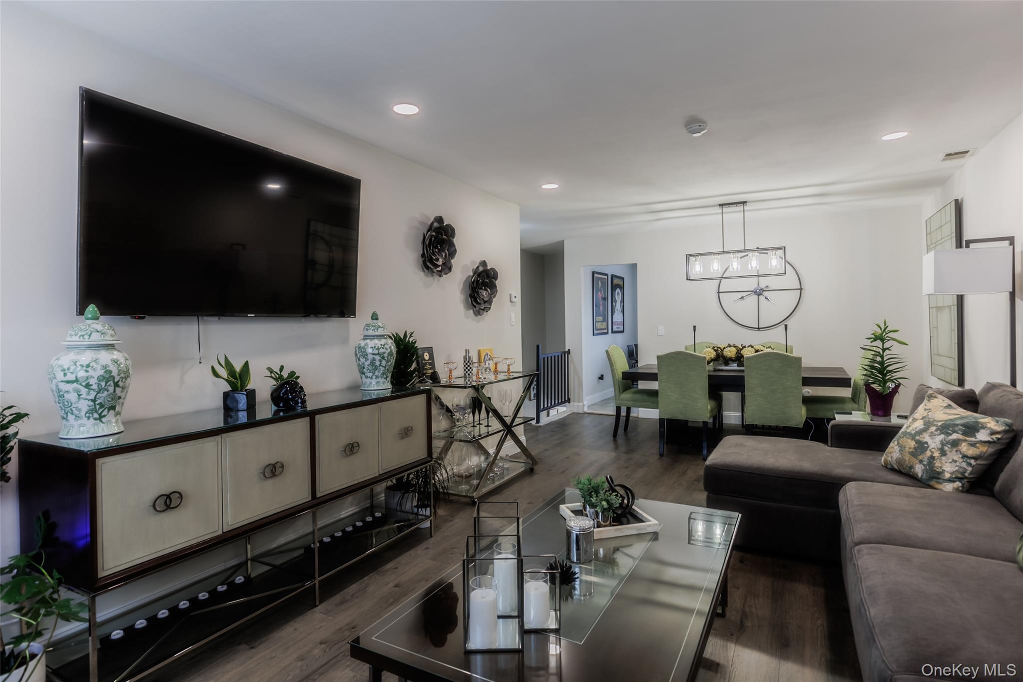 172 Pointe Circle N 172