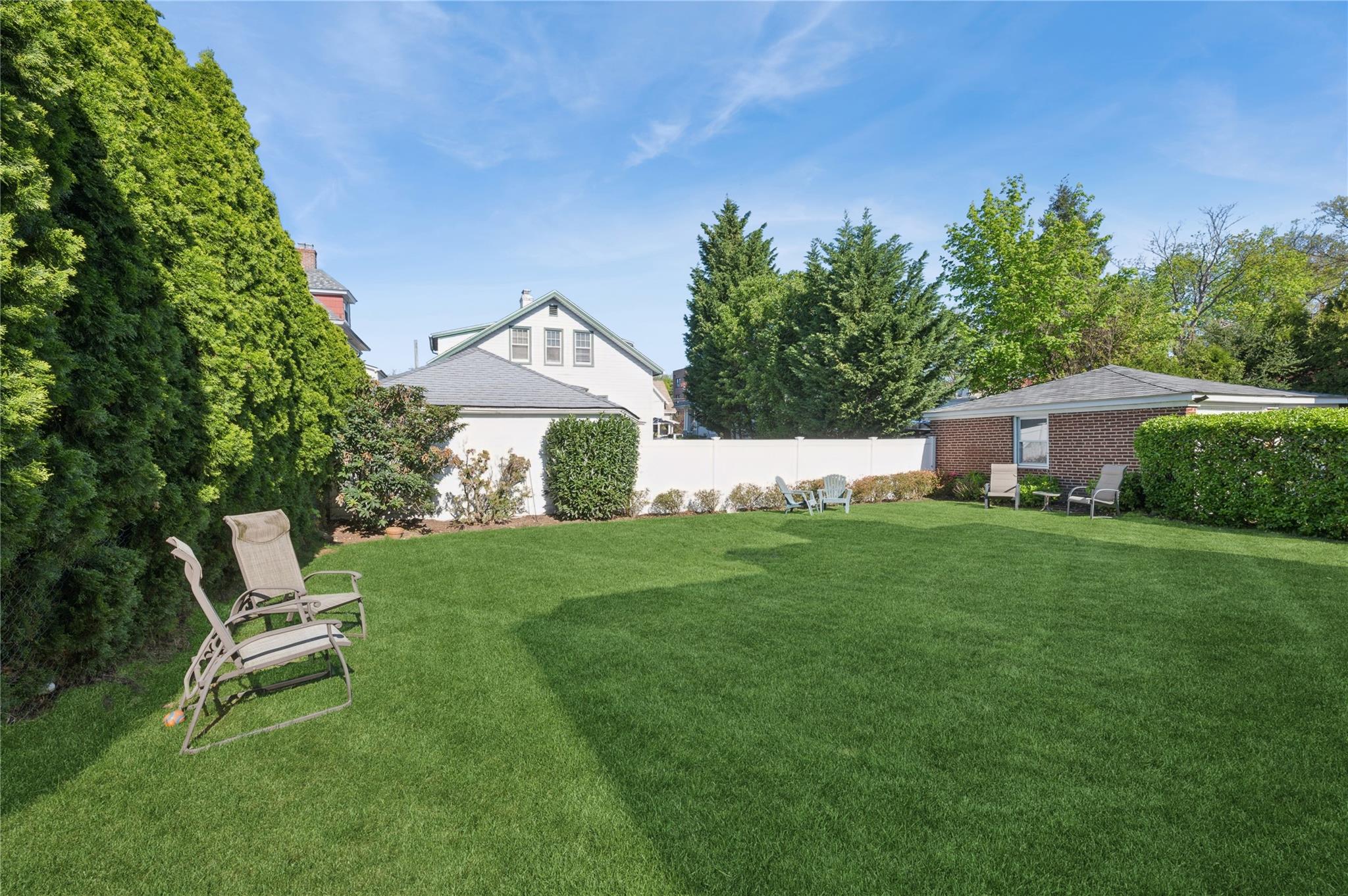 219 Third Avenue, Pelham, New York image 2