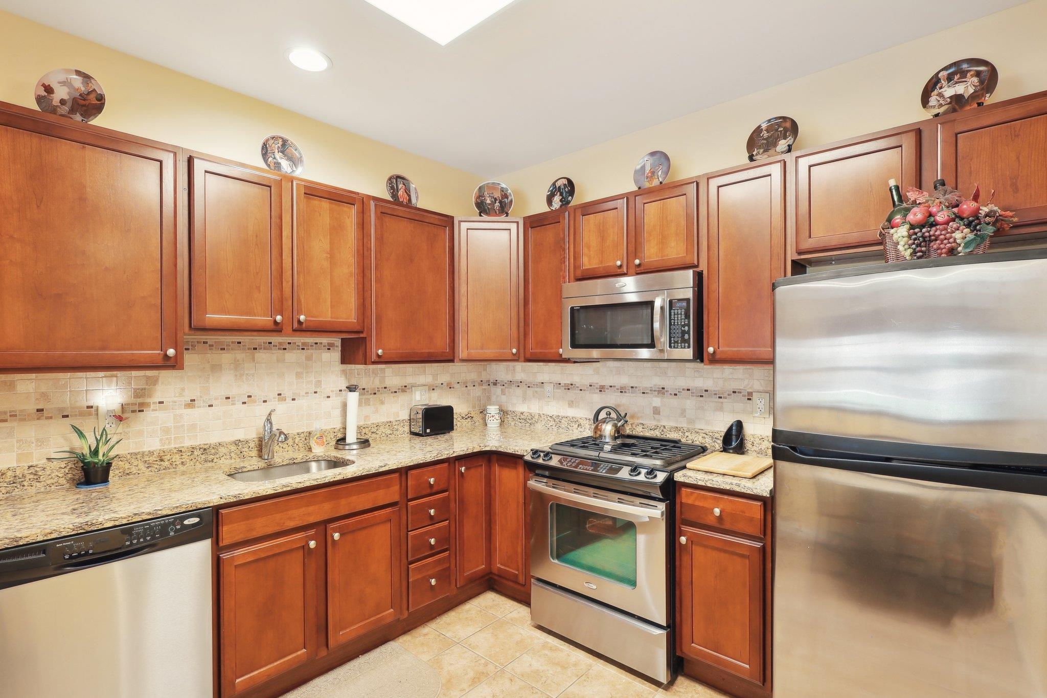416 Saxton Court, Central Islip, New York image 11