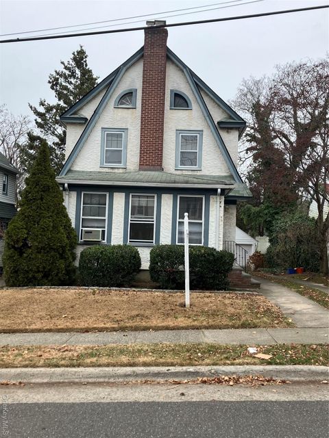 4627 Jayson Avenue Great Neck NY 11020