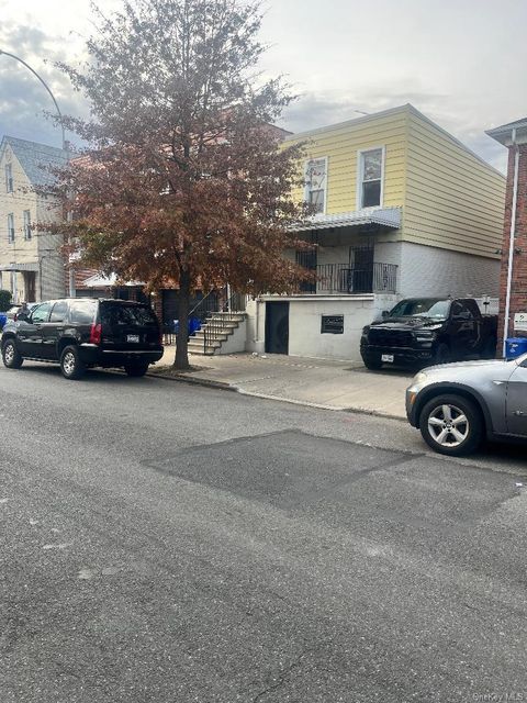 2384 33rd Street Astoria NY 11105