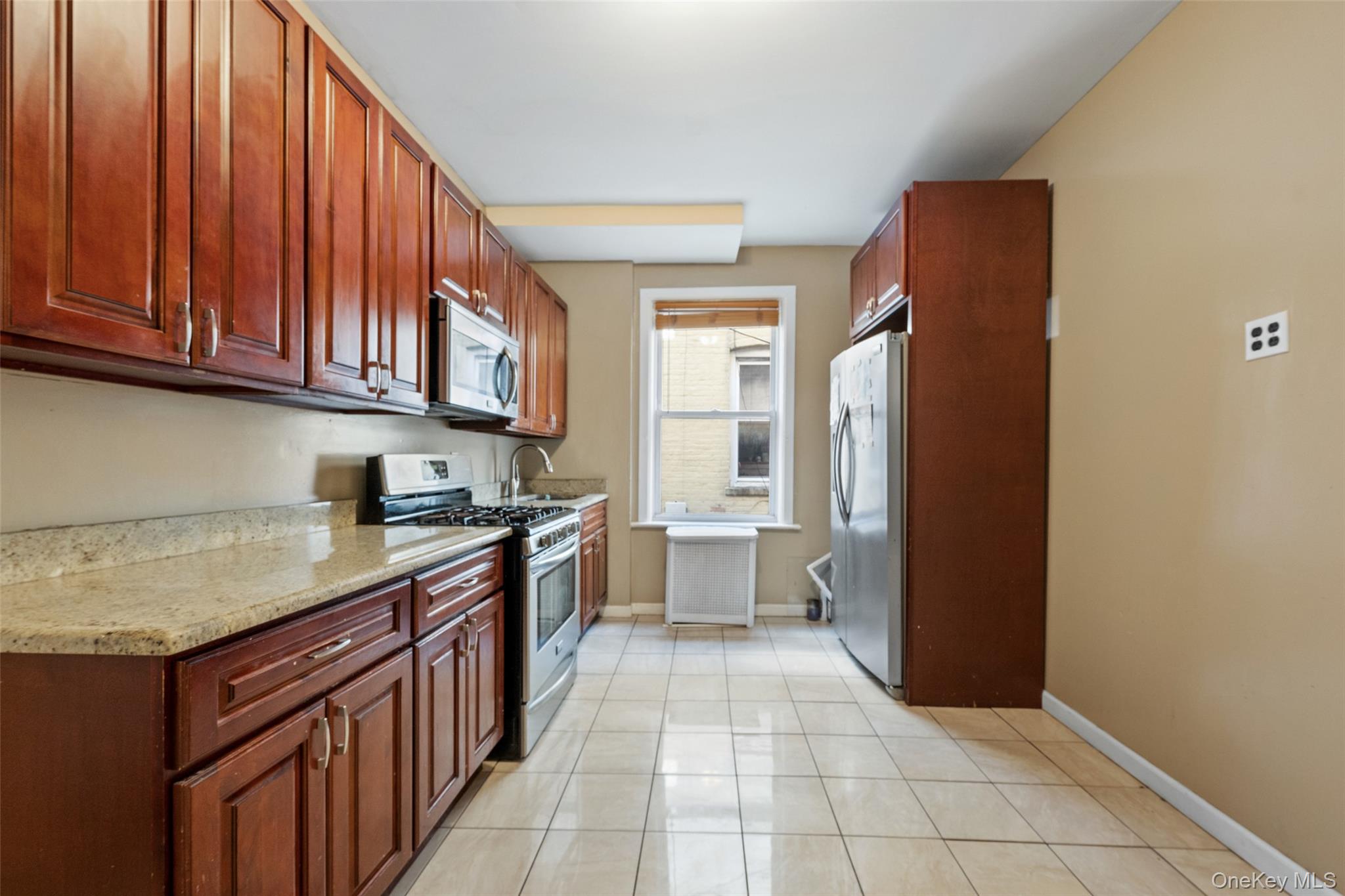 3957 Paulding Avenue