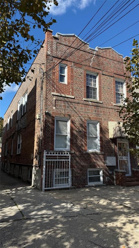 3957 Paulding Avenue Bronx NY 10466