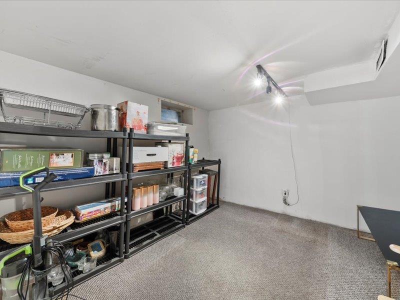 65 Westwood Avenue, Deer Park, New York image 22