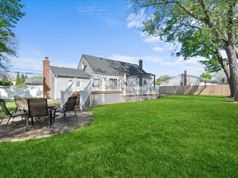 65 Westwood Avenue, Deer Park, New York image 26