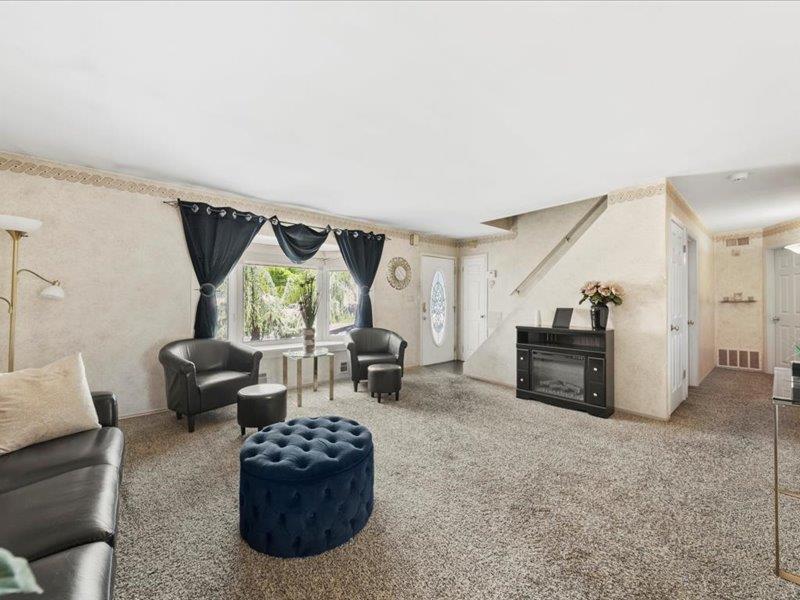 65 Westwood Avenue, Deer Park, New York image 12