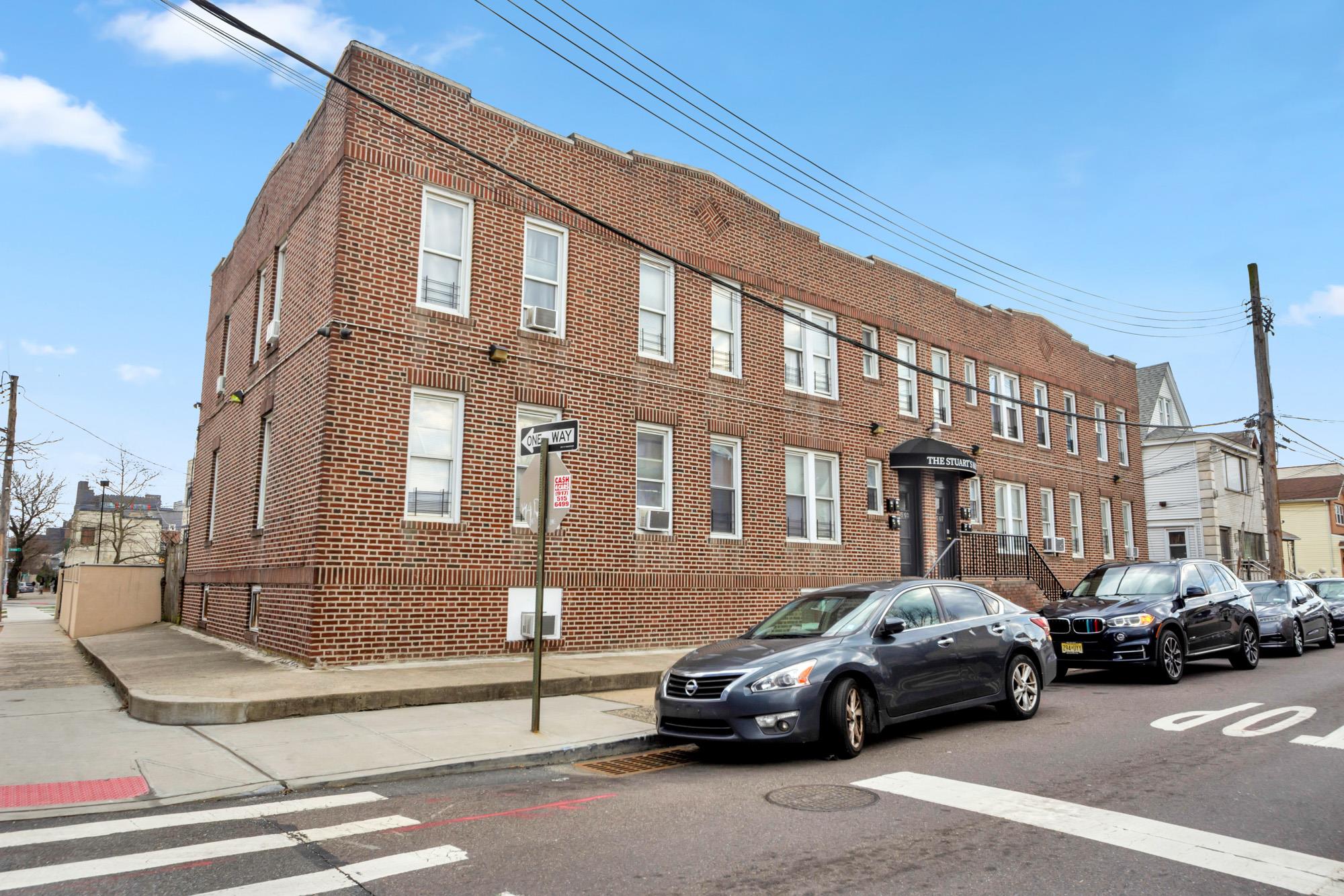 95-03 Cresskill Place