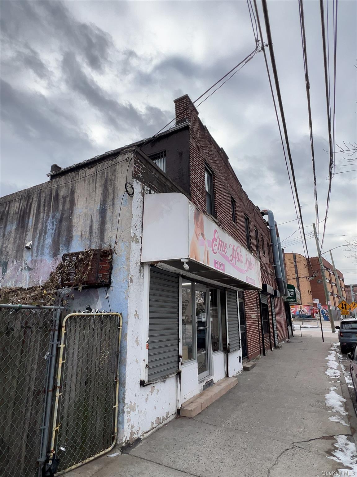 3201 Junction Boulevard 4