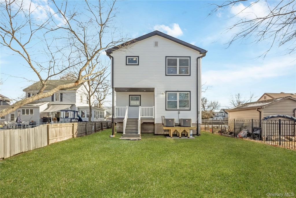 Photo of 21 Norman Avenue, Amityville, NY 11701 (MLS # 954854)