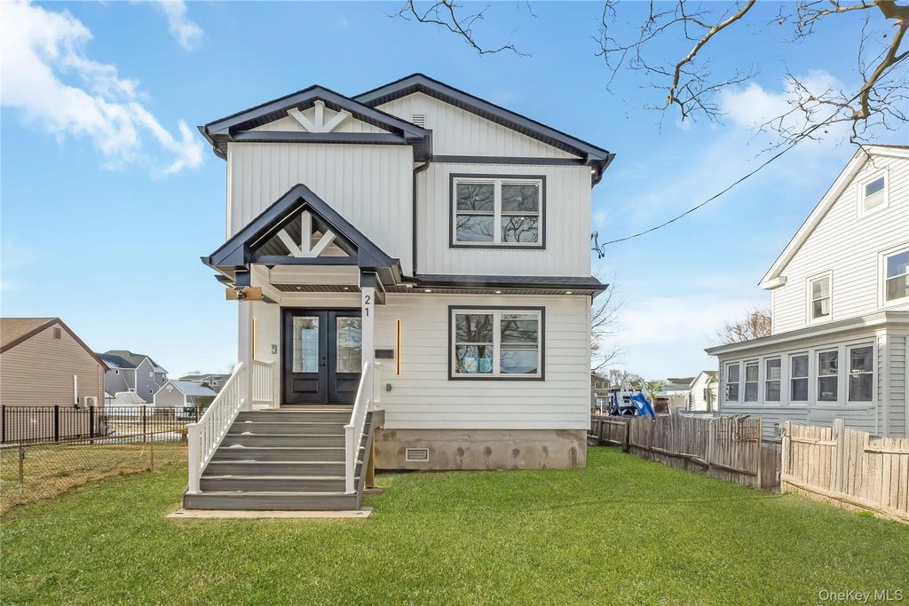 Photo of 21 Norman Avenue, Amityville, NY 11701 (MLS # 954854)