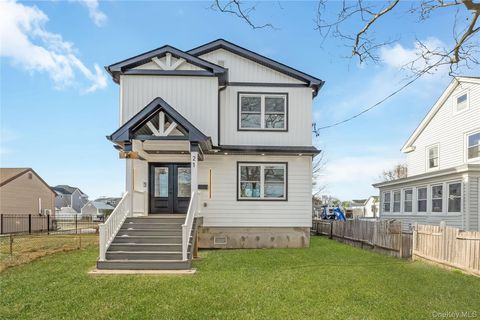 21 Norman Avenue Amityville NY 11701