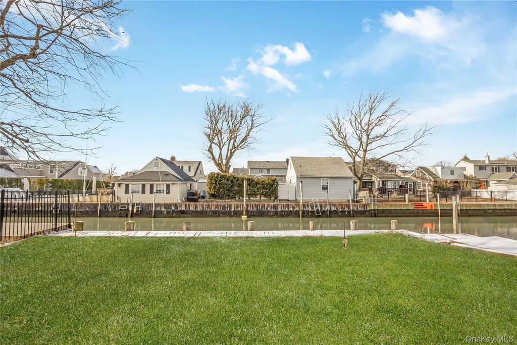 Photo of 21 Norman Avenue, Amityville, NY 11701 (MLS # 954854)