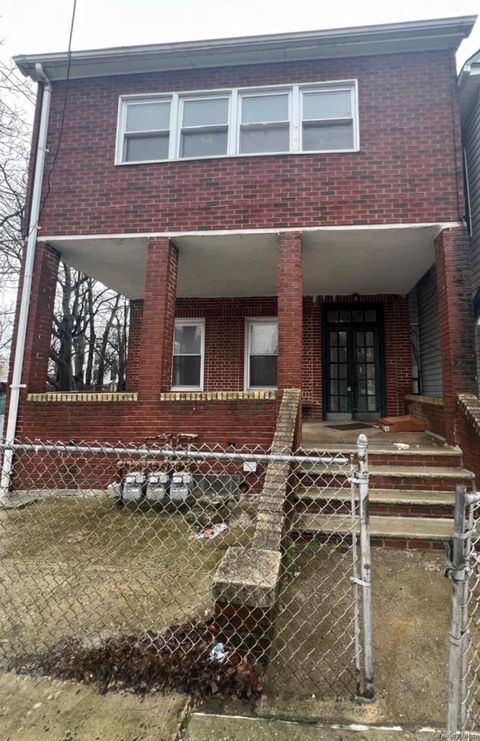 854 E 229th Street Bronx NY 10466