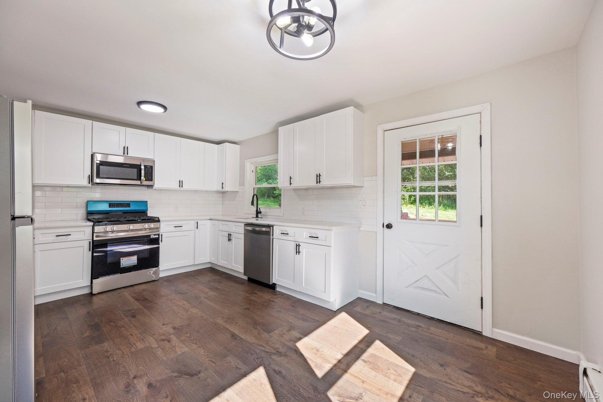15 Crestwood Trail