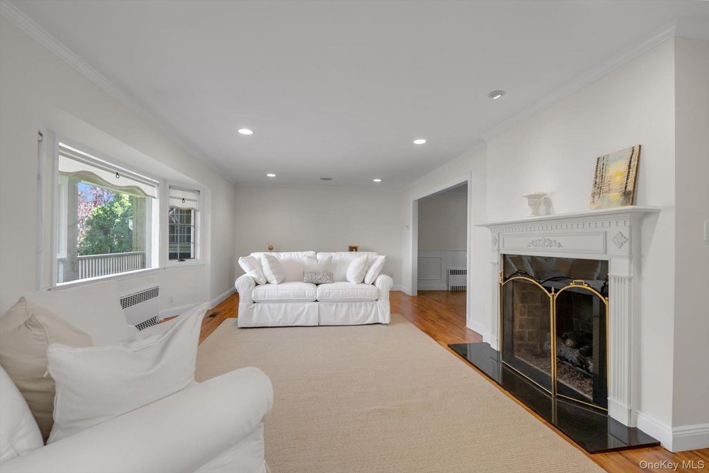 Photo of 111 Palmyra Avenue, Woodmere, NY 11598 (MLS # 967580)