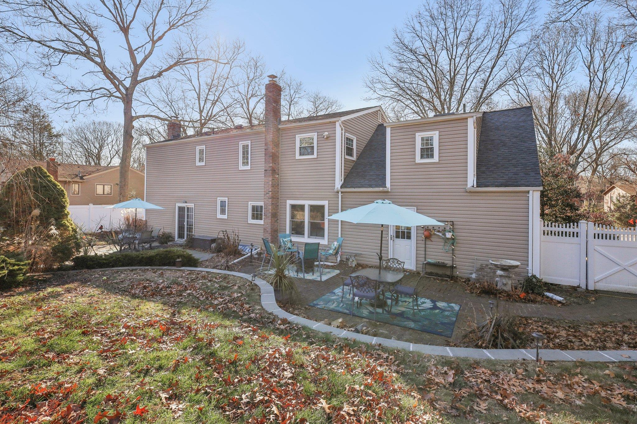 35 Woodland Lane, Smithtown, New York image 46