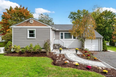 Photo of 2872 Old Yorktown Road, Yorktown Heights, NY 10598 (MLS # 1038293)