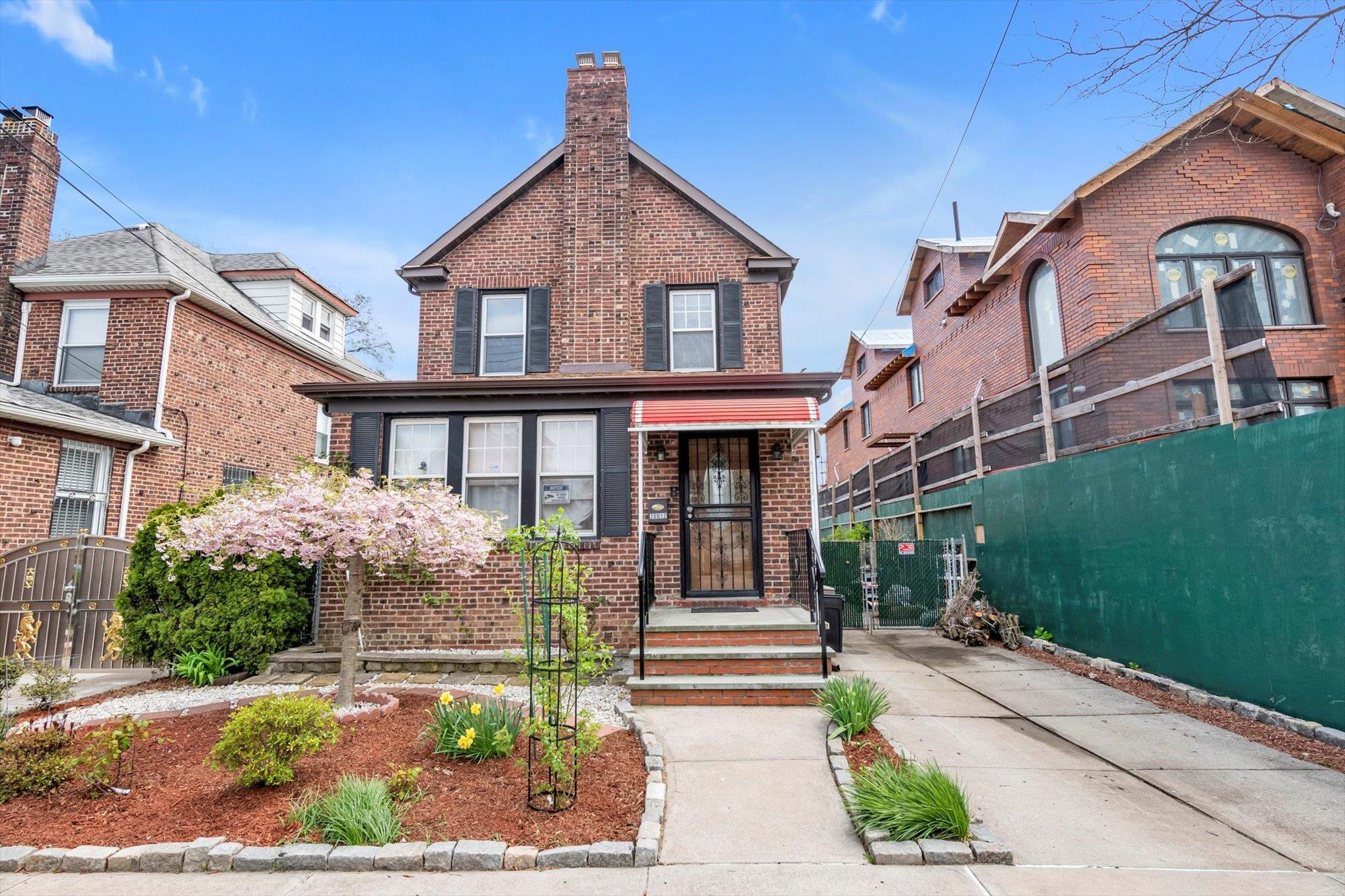 36th Avenue, Bayside, Queens, NY - 4 Bedrooms  
3 Bathrooms  
8 Rooms - 