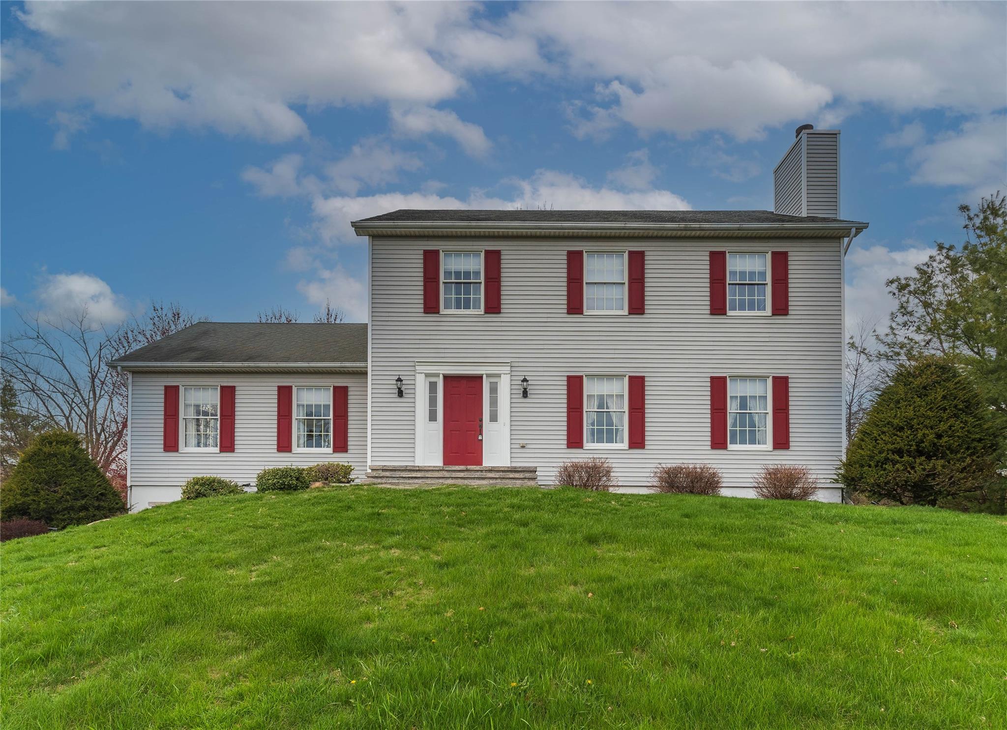 56 Mulberry Lane, Milton, New York image 1