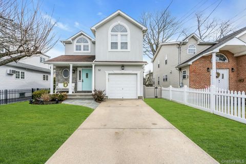 52 Edgewood Road Port Washington NY 11050