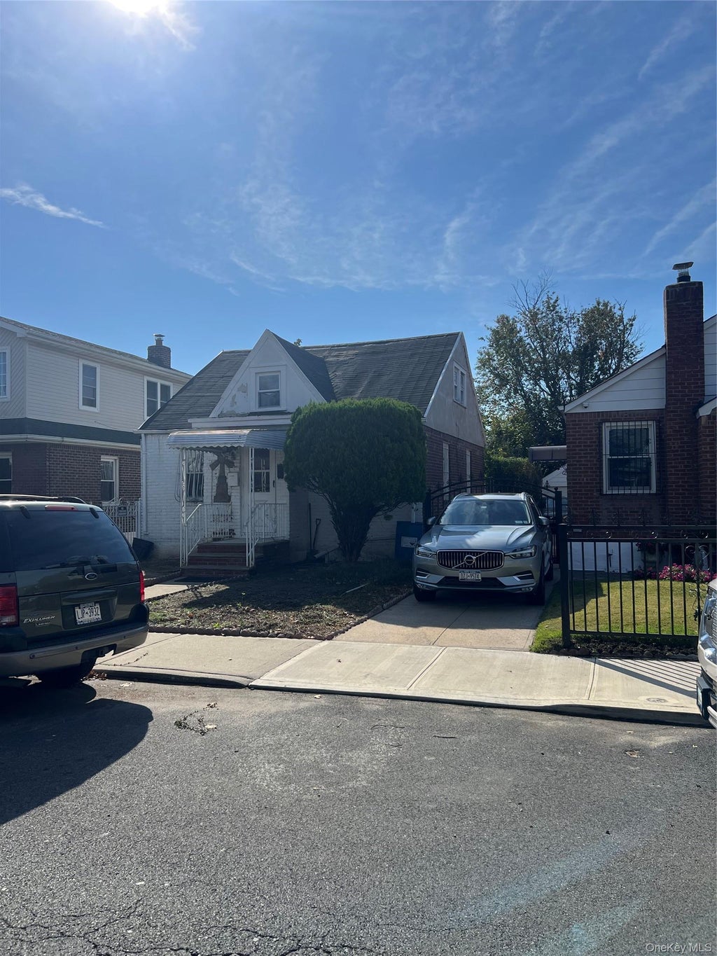 Photo of 22324 113th Drive, Queens Village, NY 11429 (MLS # 1068395)