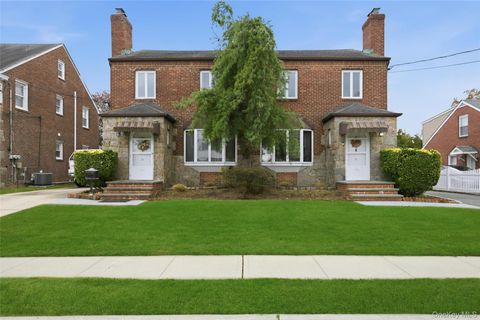 Multifamily For Sale - 73 Sheridan Avenue<br/> Williston Park, NY 11596