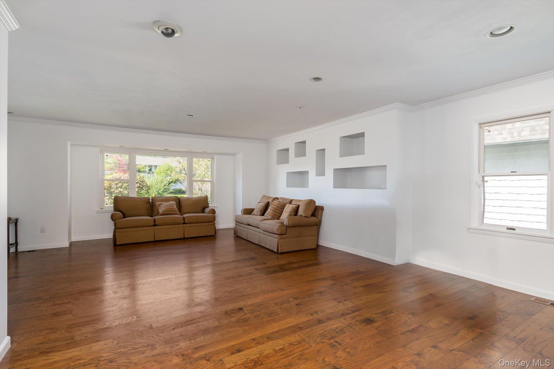 27 Bridle Path