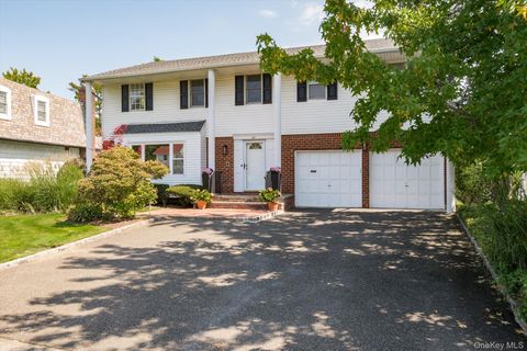 27 Bridle Path Roslyn NY 11576