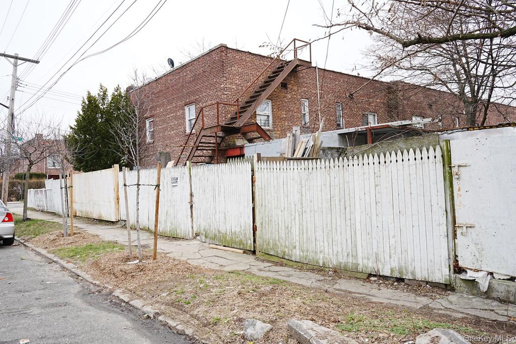 Photo of 10204 188th Street, Hollis, NY 11423 (MLS # 1000526)