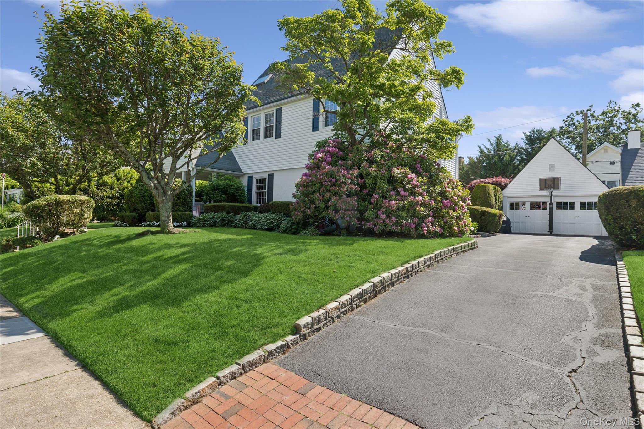 153 Roxbury Road