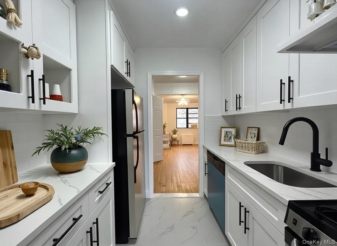 44-21 Macnish Street 2G